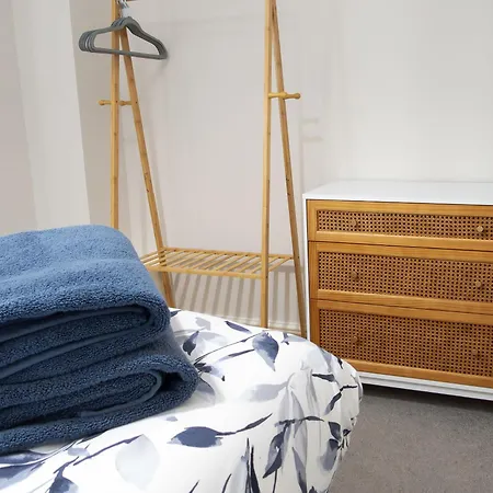 Apartman 2 Bed Flat *