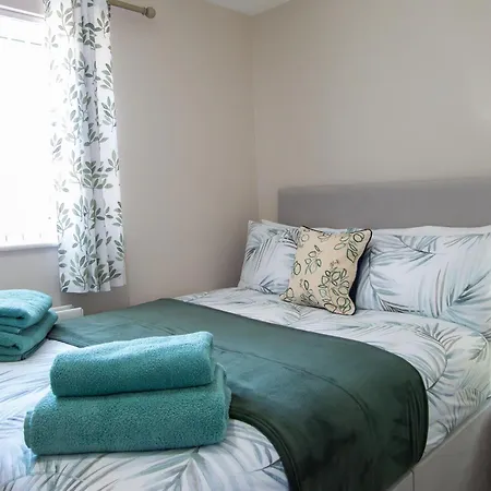 Apartman 2 Bed Flat *